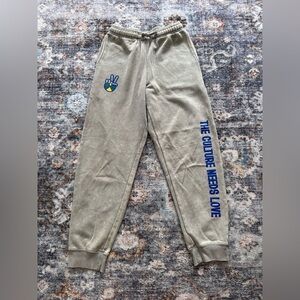 Cross Colours The Culture Needs Love Joggers Grey - S